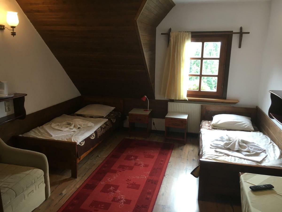 Gosciniec Pod Smrekami Bed & Breakfast Czorsztyn Exterior photo